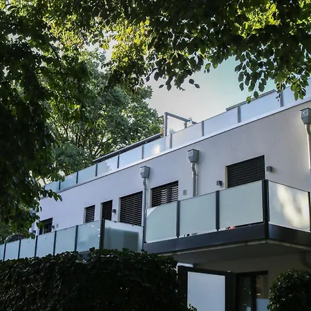 Naemi Premium Hannover Лангенхаген